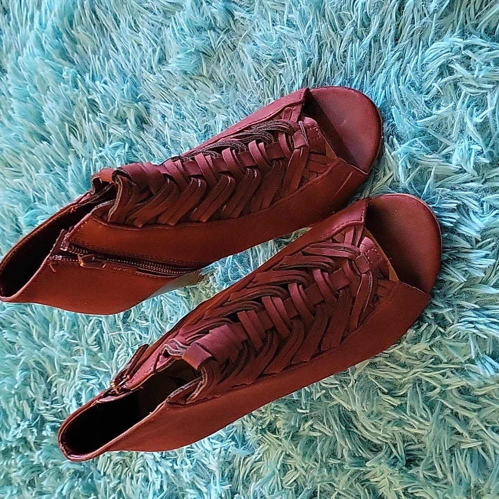 Shiekh Burgundy Peep Toe Block Heels Size 5.5
